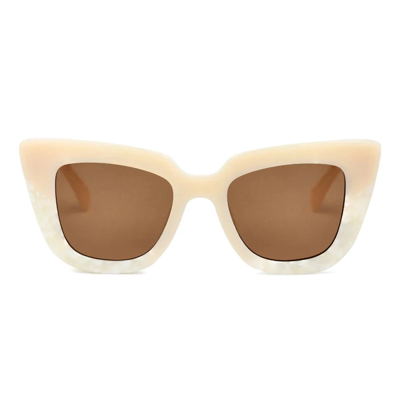 Fairfax & 3rd Cream Pearl