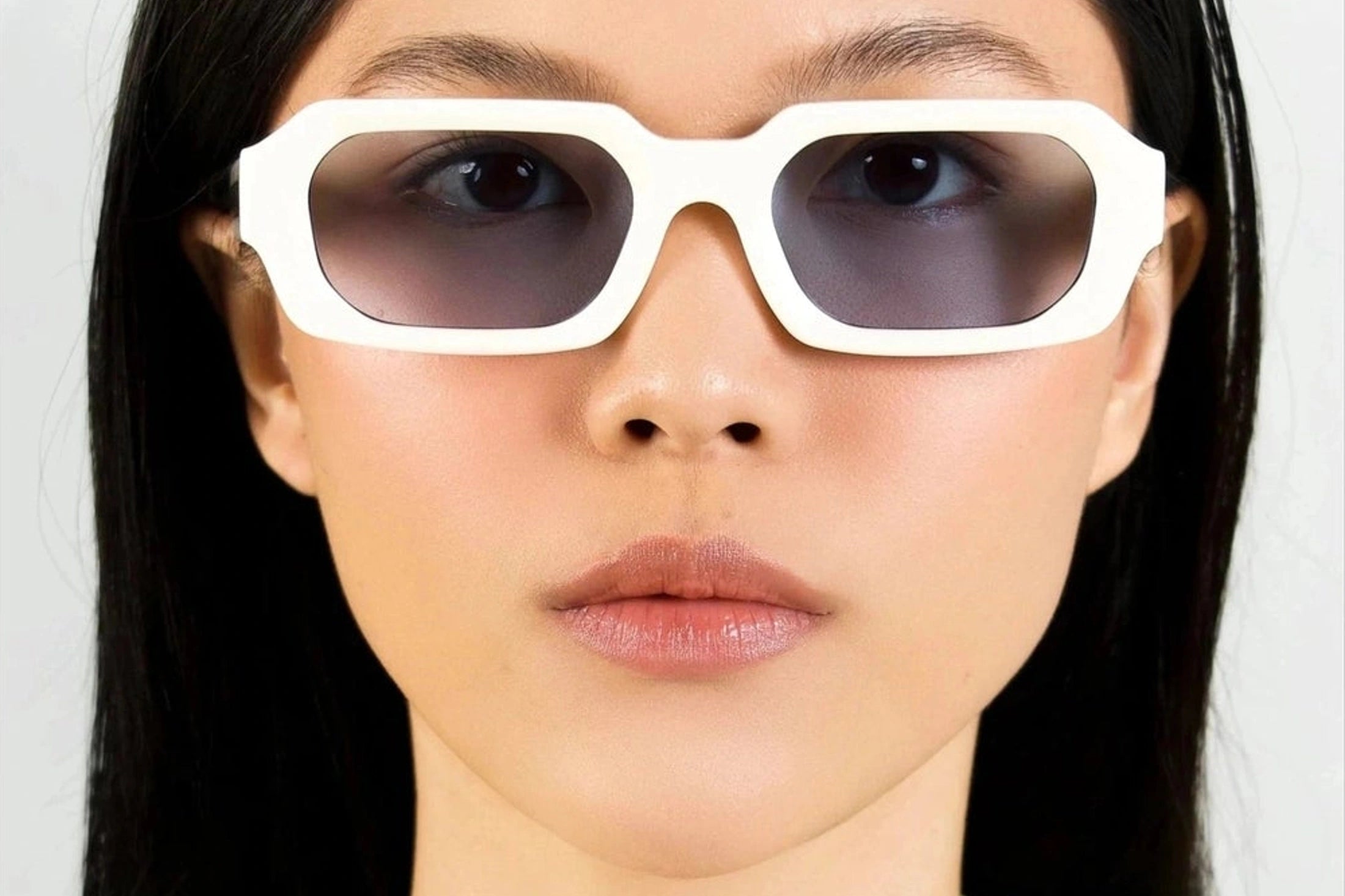 Naken Cream / Blue Photochromic