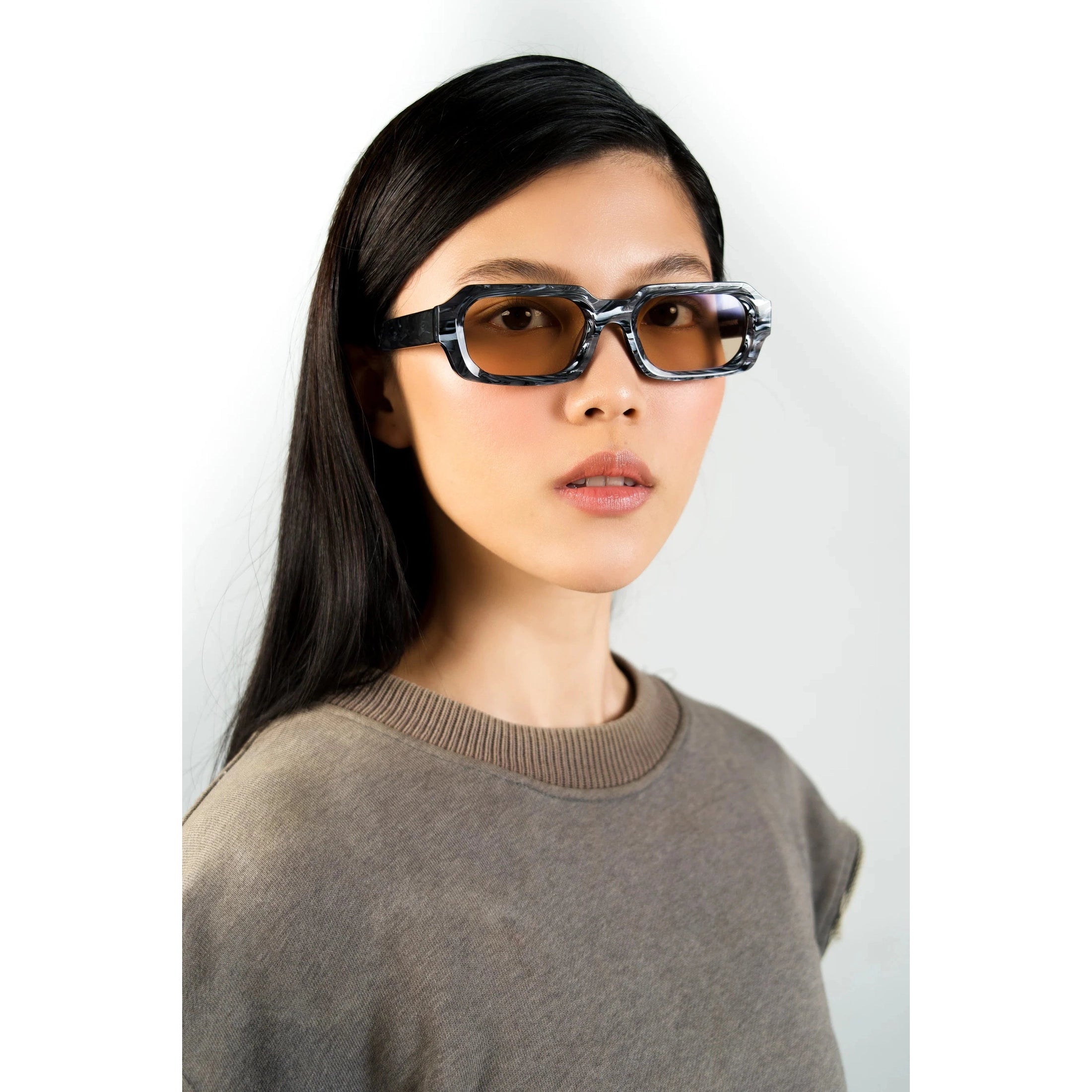 Naken Pearl Black / Cola Photochromic