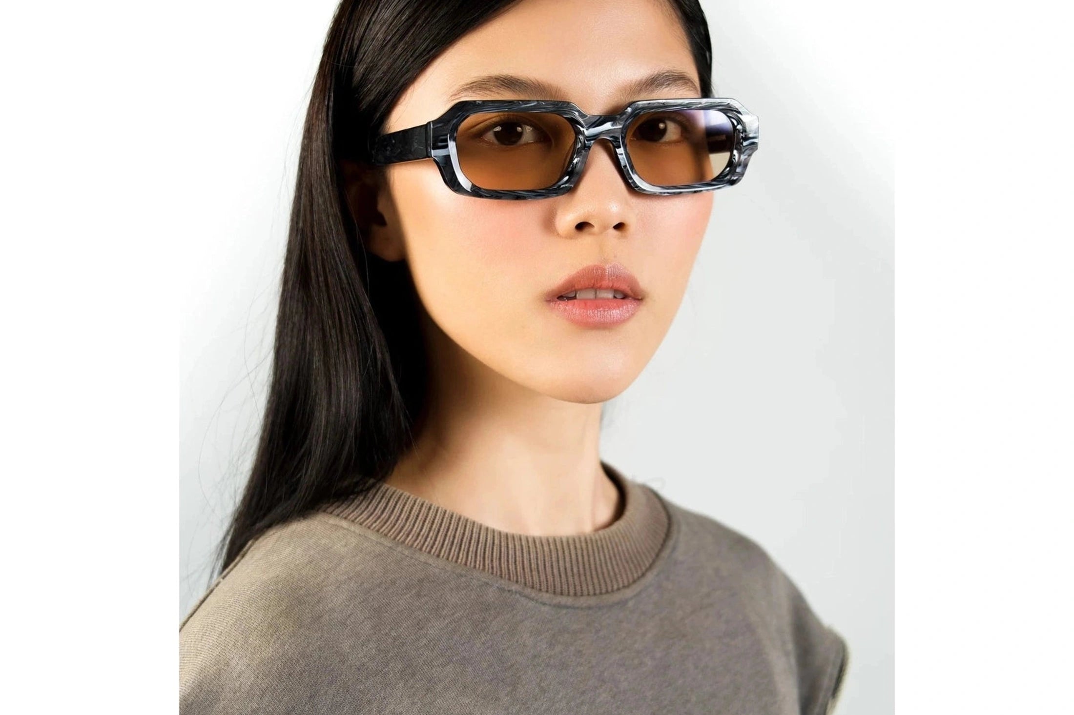 Naken Pearl Black / Cola Photochromic