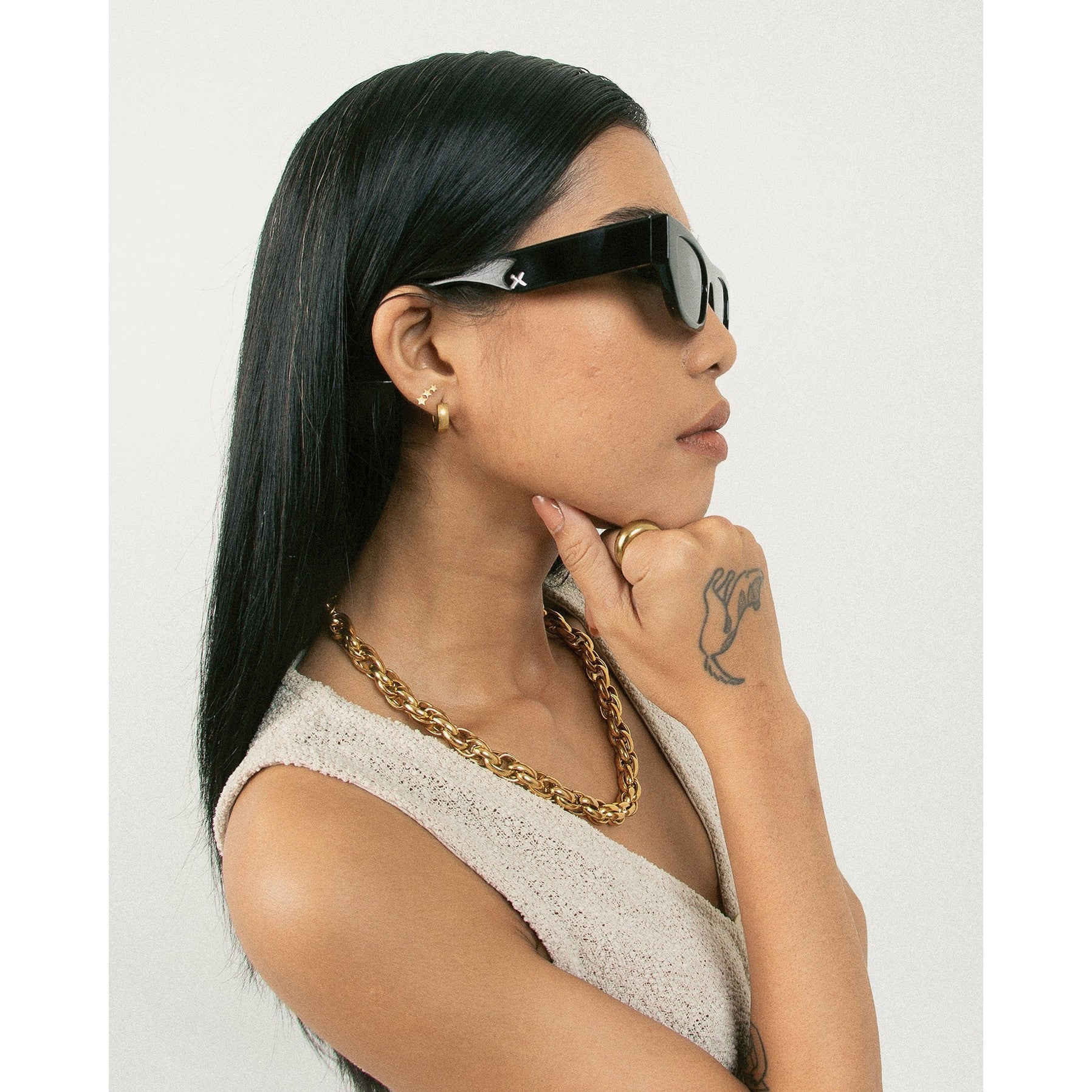 Dostyk Avenue Gloss Black