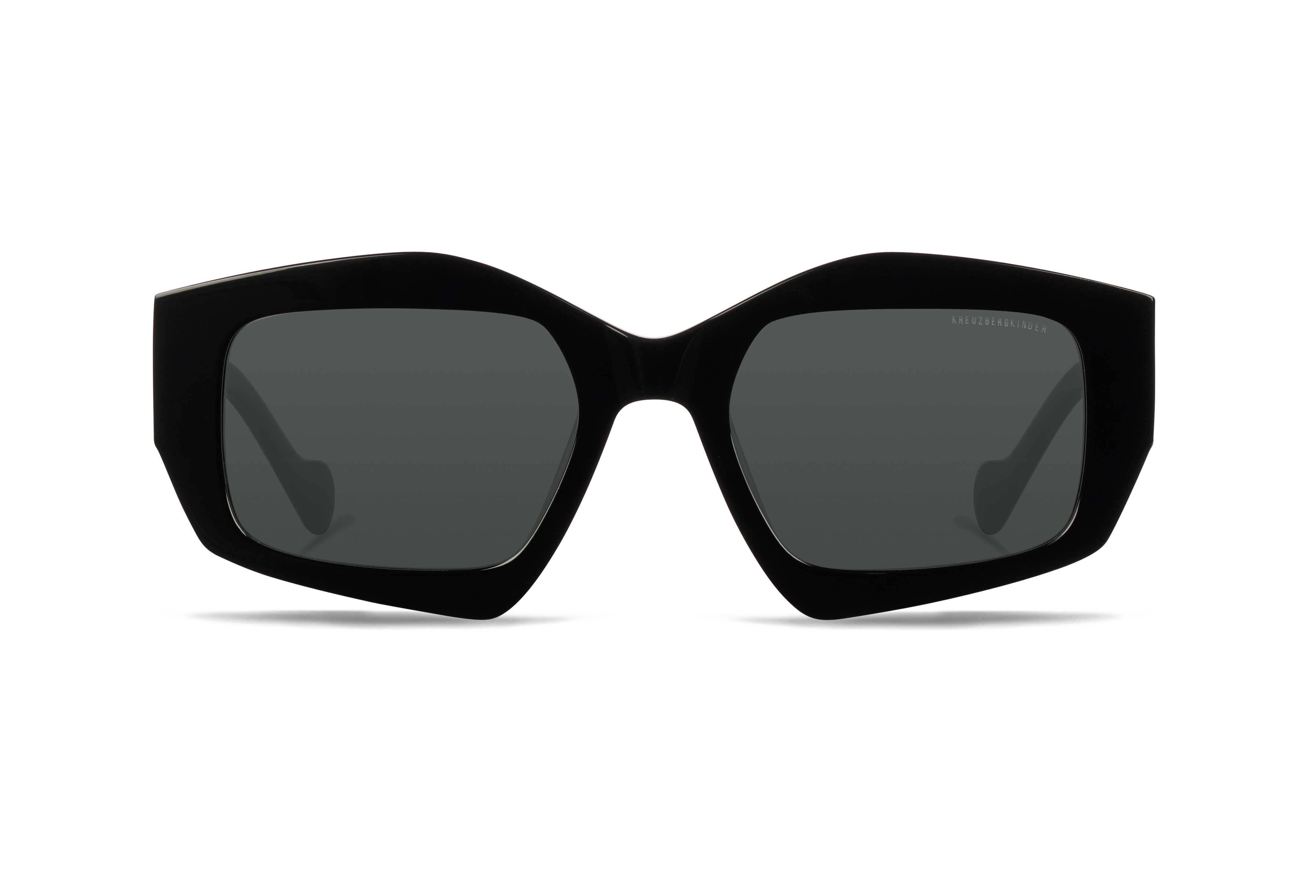Cassandra | Black