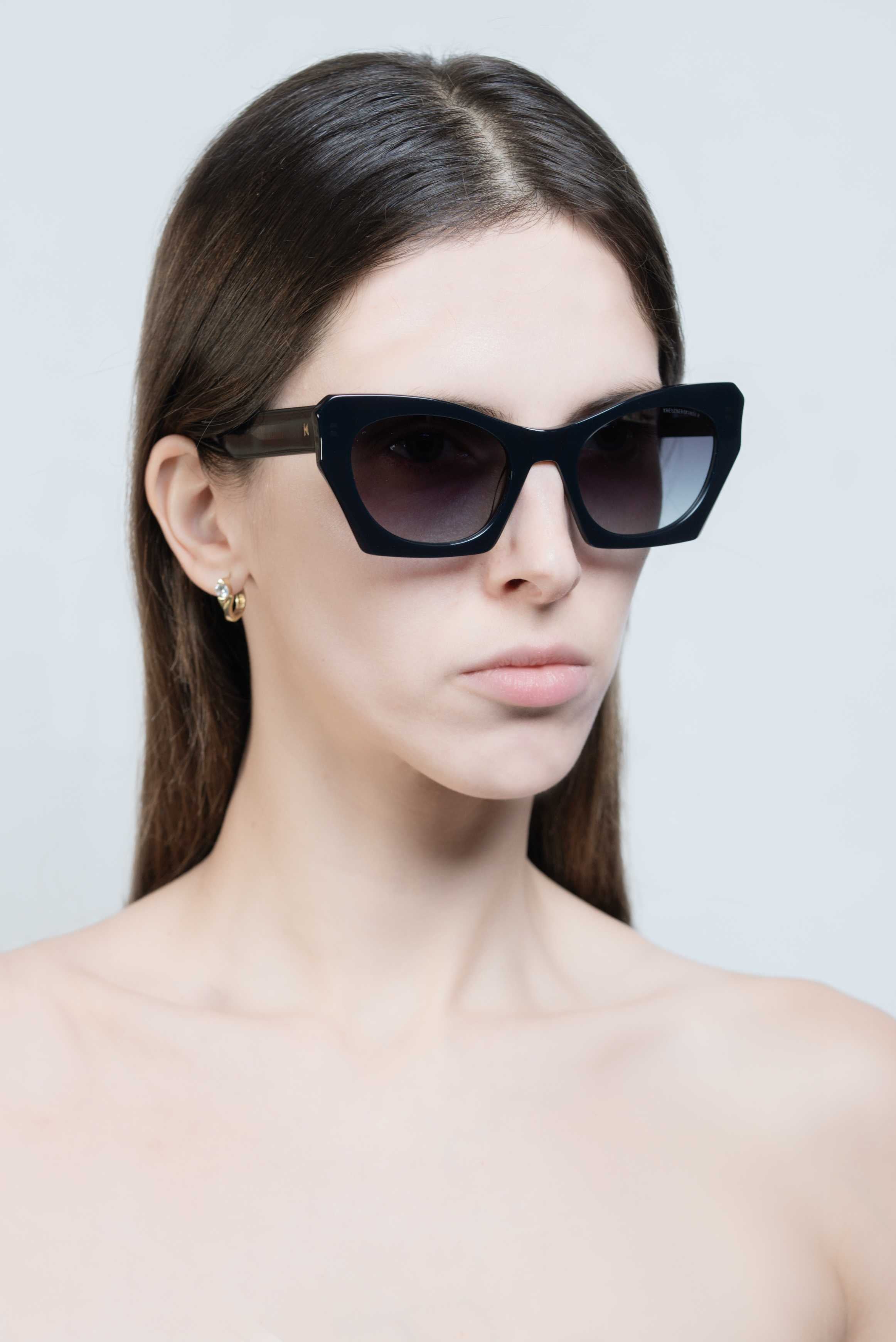 Shira | Black