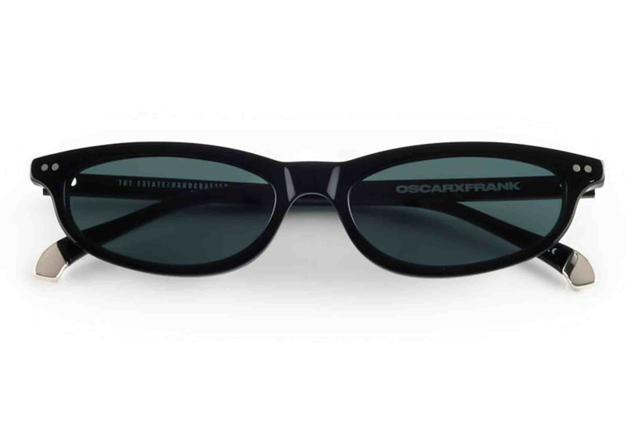 The Estate Gloss Black
