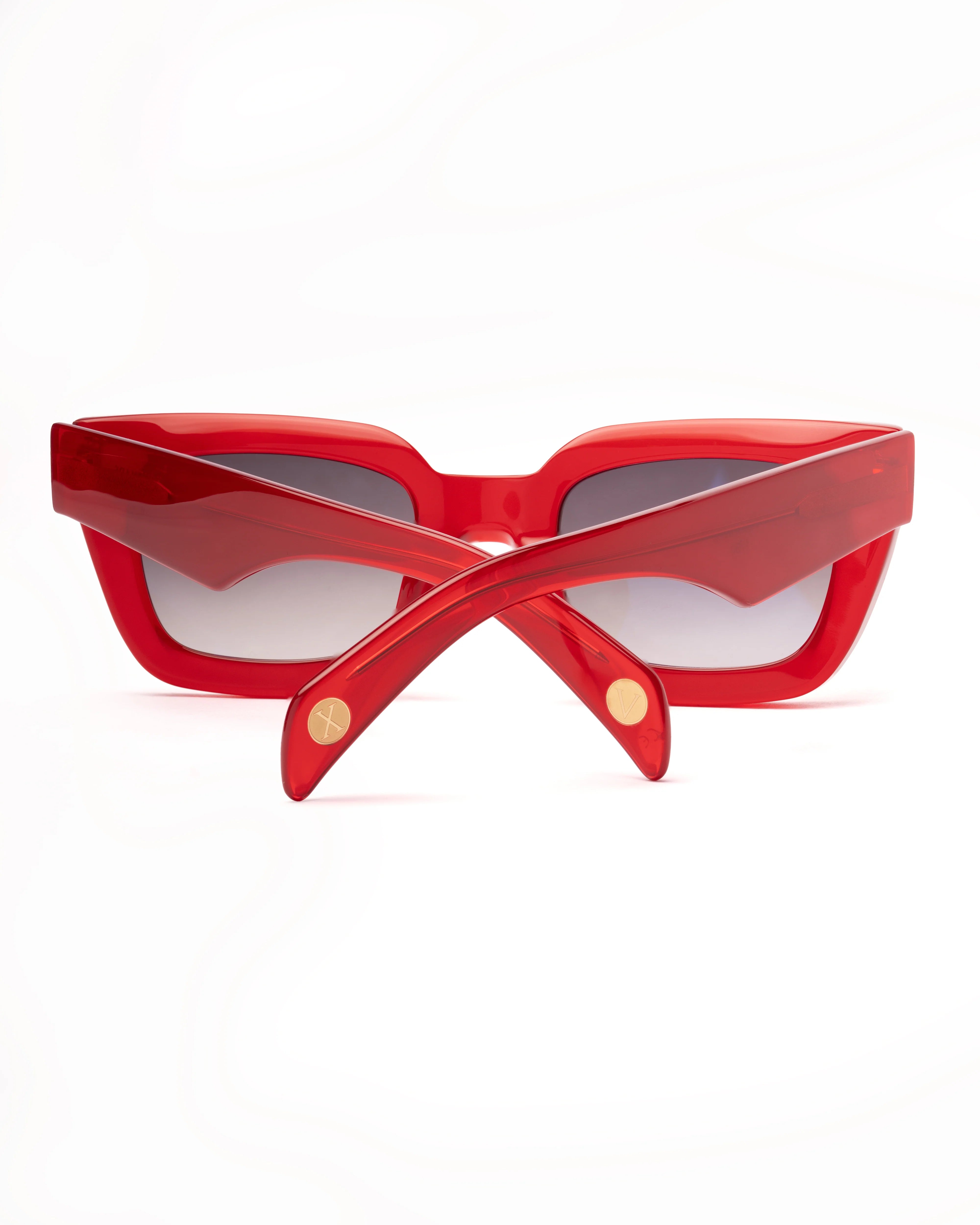 Versailles Crystal Cherry